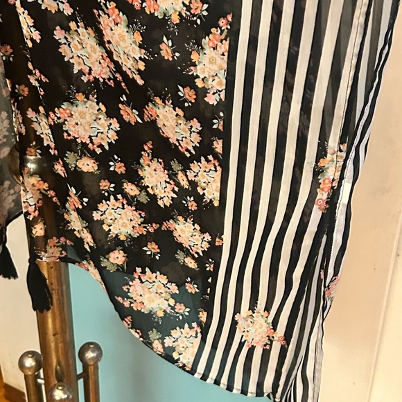 NWOT Time and Tru One size fits most floral striped kimono - Picture 9 of 11